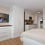 Metropol, Whg 141, Landseite